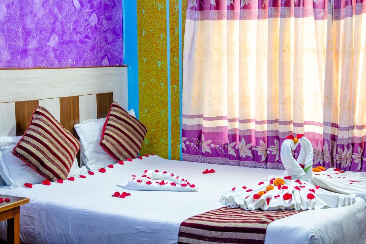 Hotel Middle Point Pvt Ltd Pokhara Luaran gambar