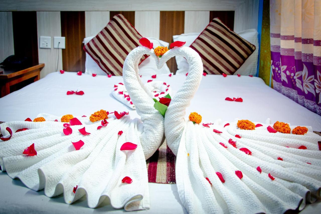 Hotel Middle Point Pvt Ltd Pokhara Luaran gambar
