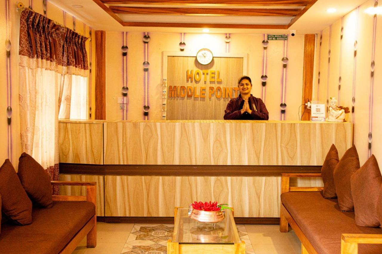 Hotel Middle Point Pvt Ltd Pokhara Luaran gambar
