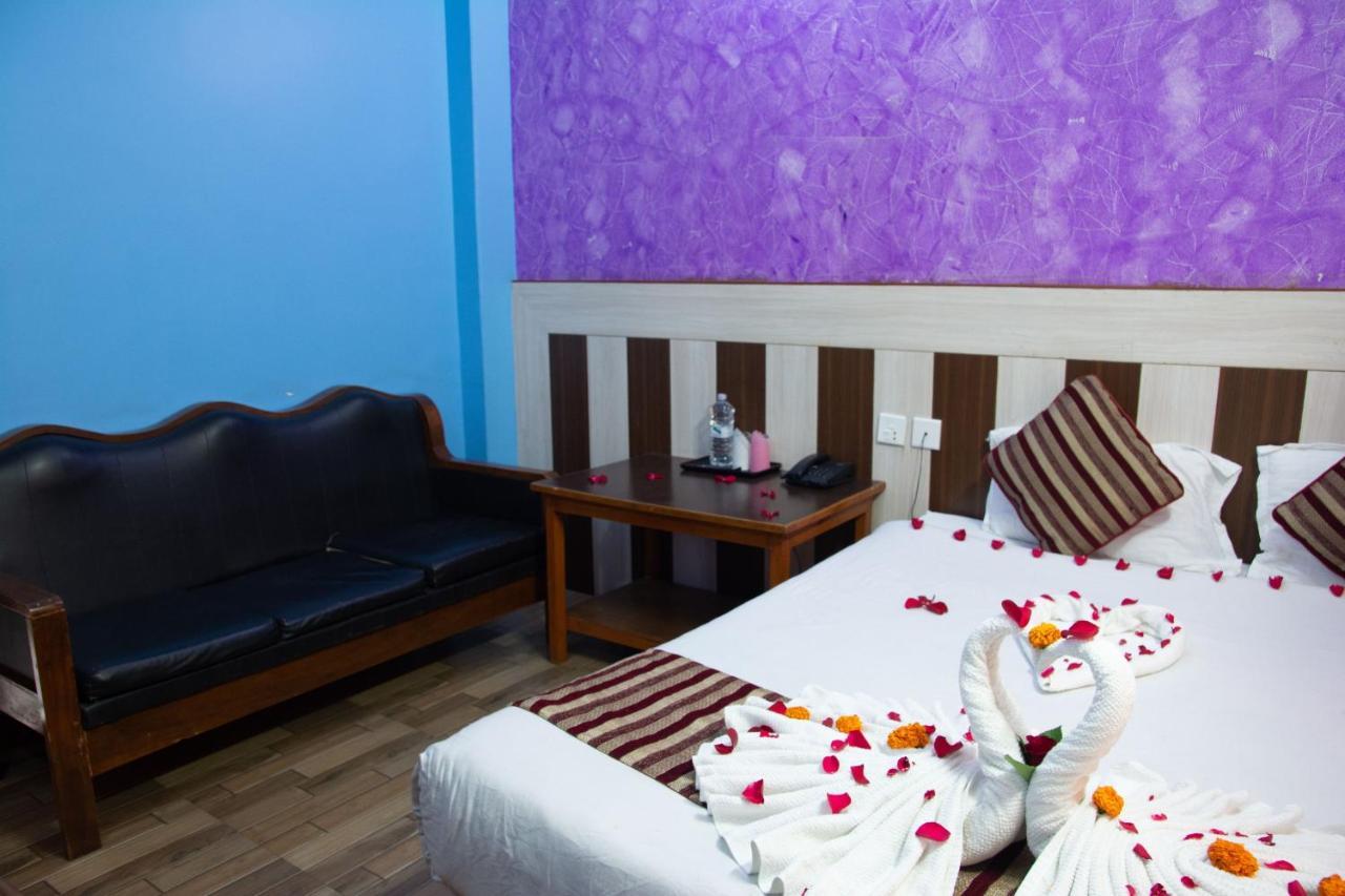 Hotel Middle Point Pvt Ltd Pokhara Luaran gambar
