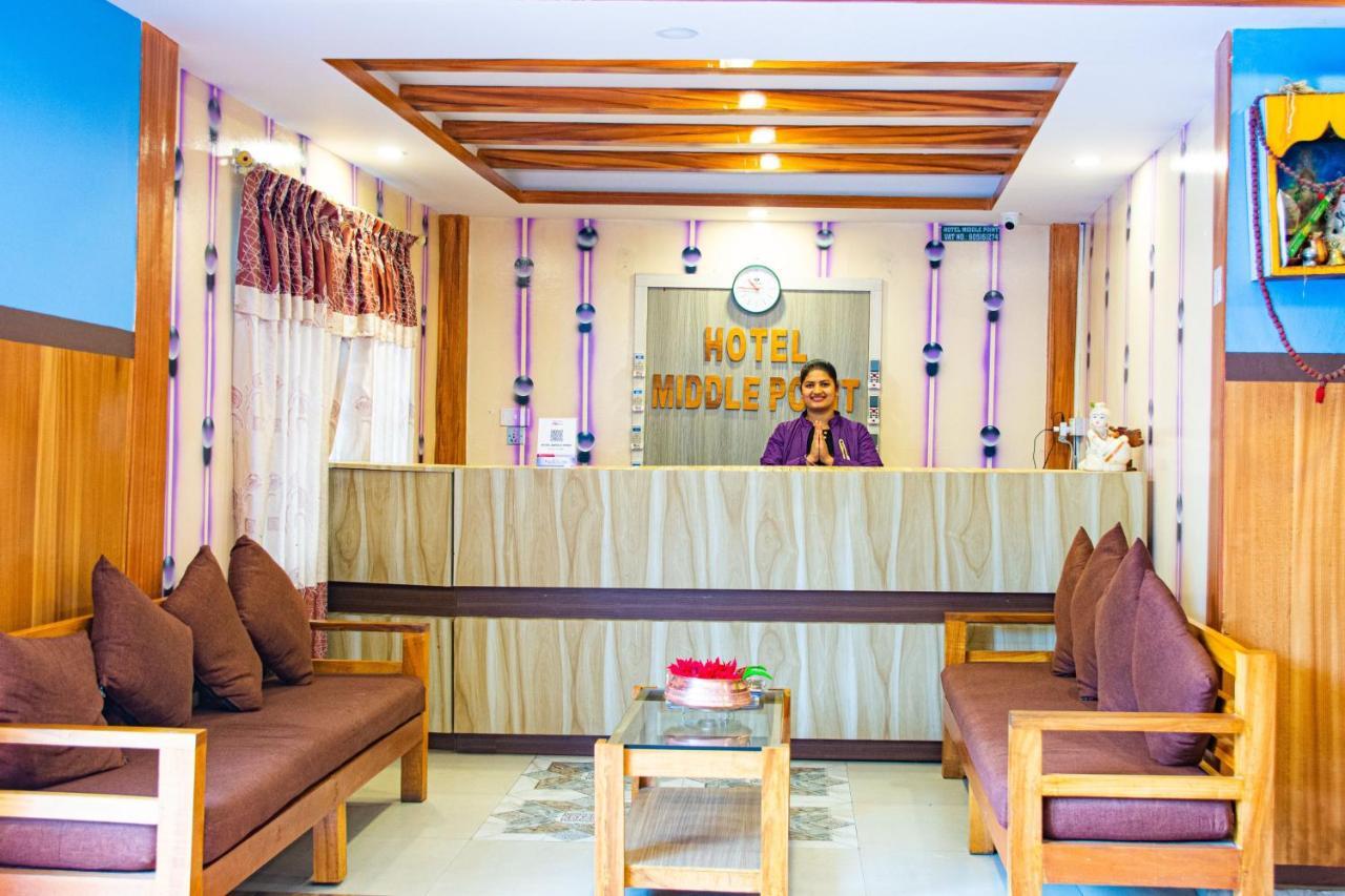 Hotel Middle Point Pvt Ltd Pokhara Luaran gambar