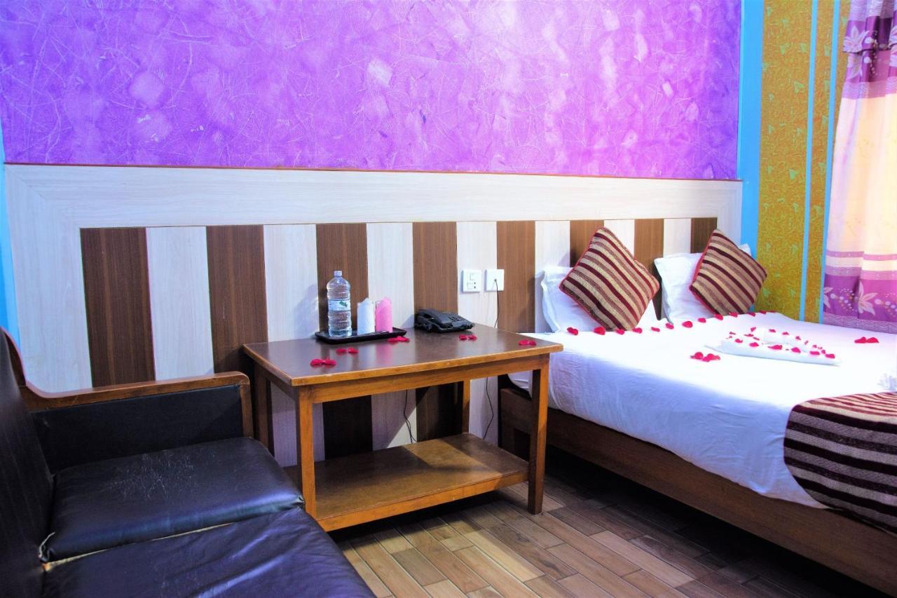 Hotel Middle Point Pvt Ltd Pokhara Luaran gambar