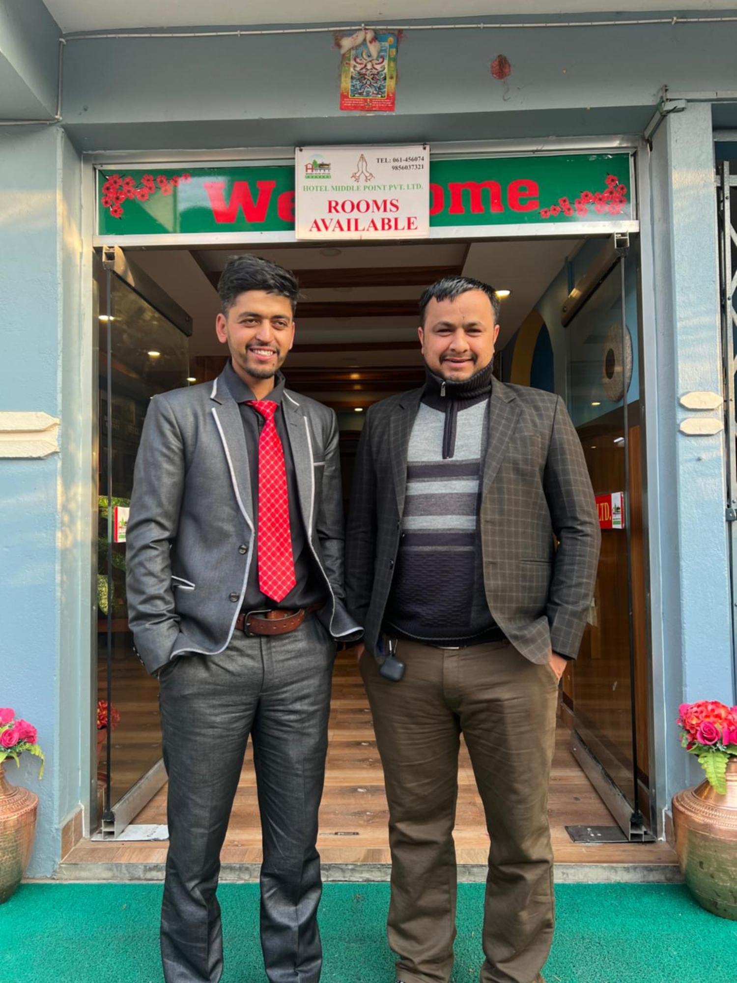 Hotel Middle Point Pvt Ltd Pokhara Luaran gambar