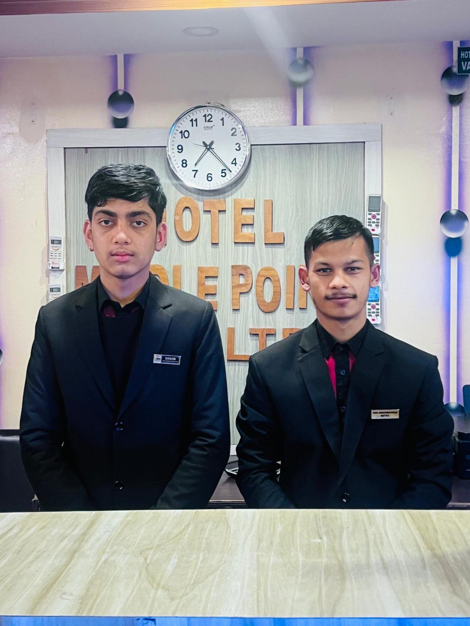 Hotel Middle Point Pvt Ltd Pokhara Luaran gambar